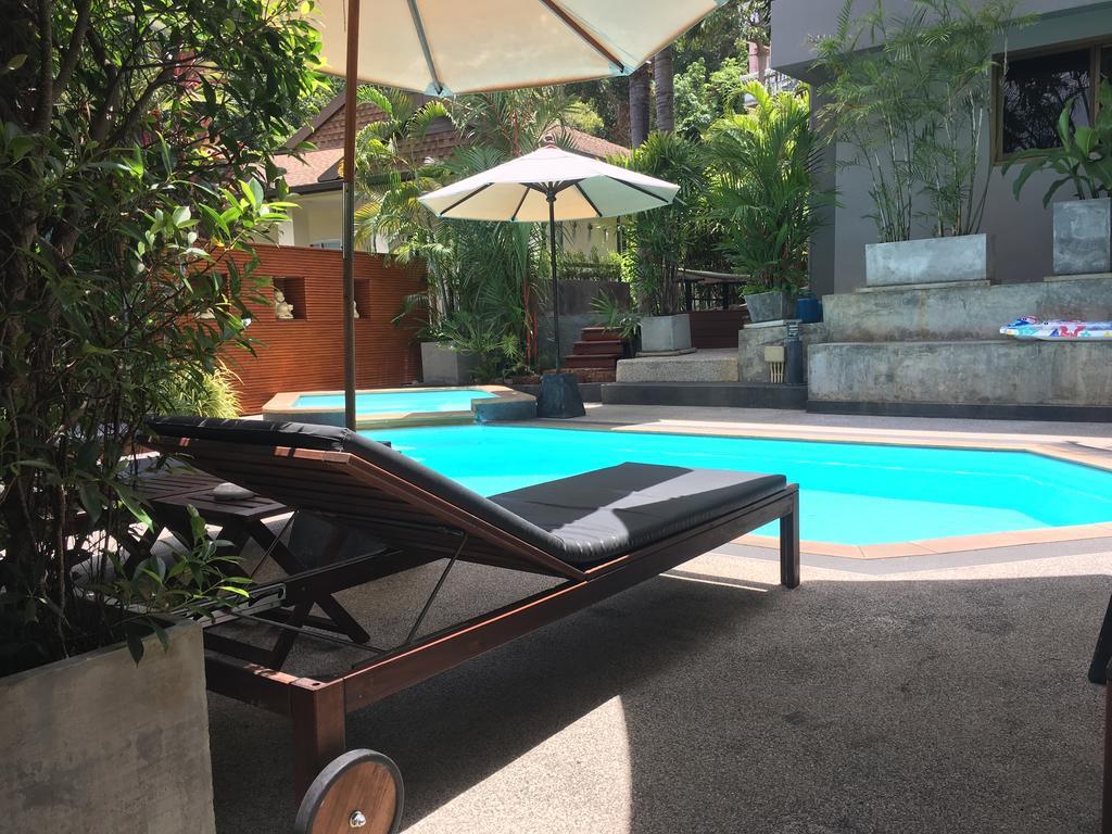 Baan Andaman Sea Surf Hotel Patong Exterior photo