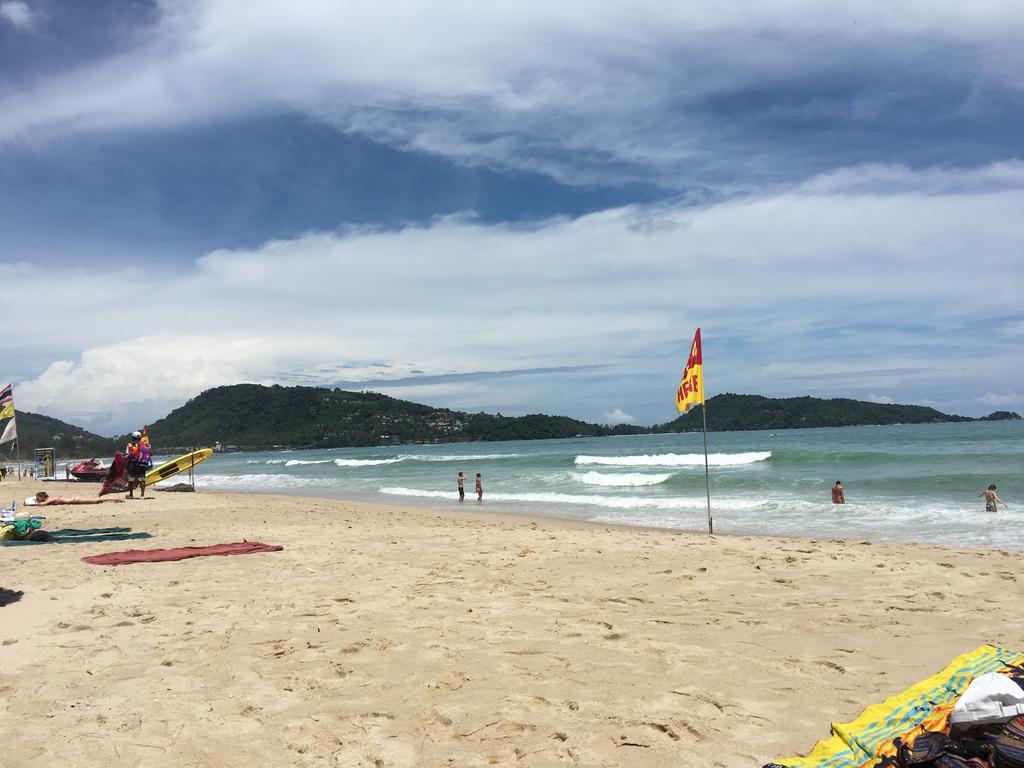 Baan Andaman Sea Surf Hotel Patong Exterior photo